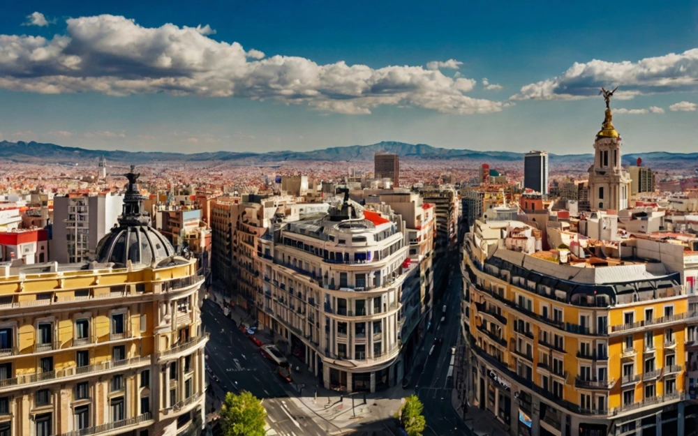 Vistas de Madrid con enfoque en propiedades urbanas, abordando quién está exento de pagar la plusvalía municipal por herencia.