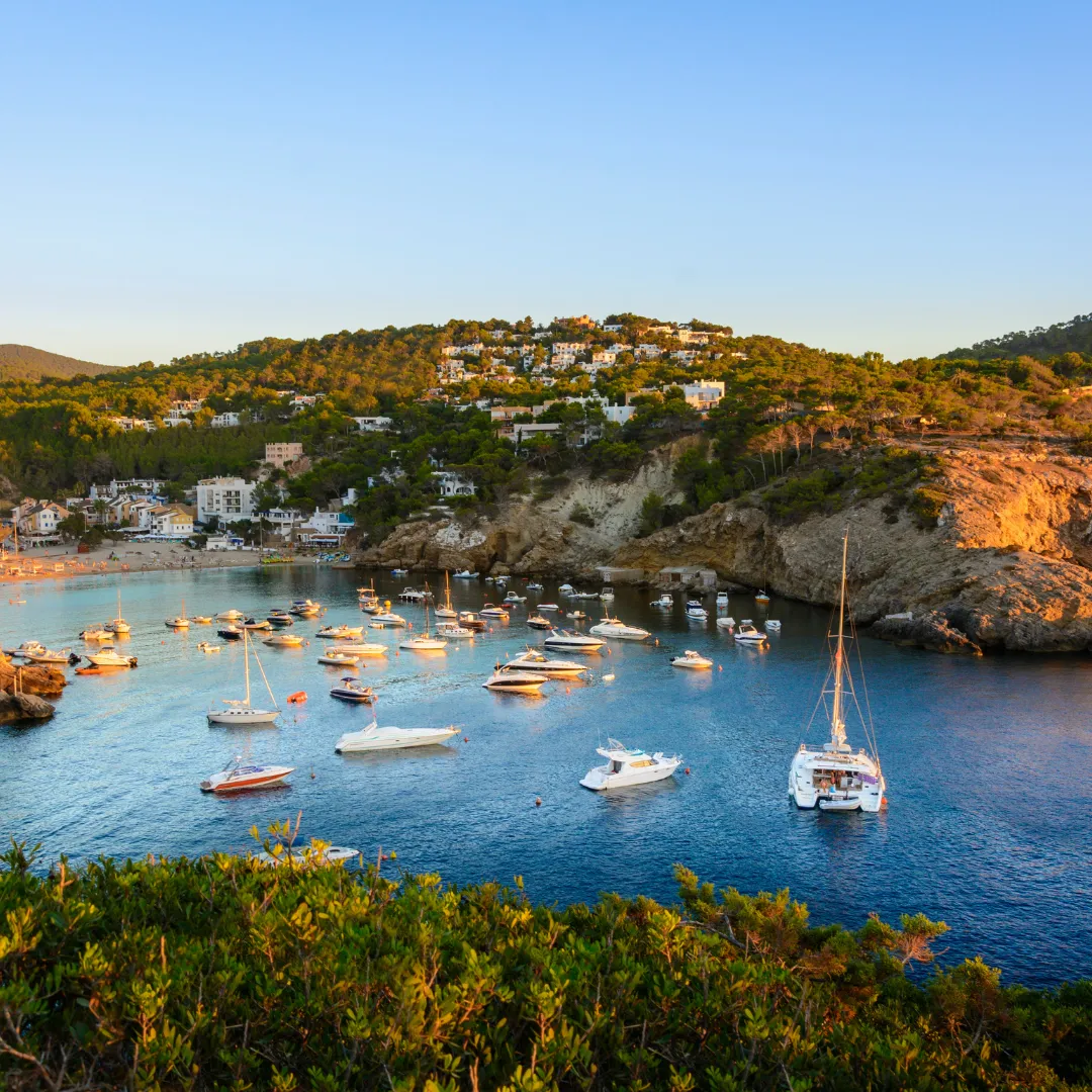 Domy na sprzedaż na Ibizie – wille i domy w prestiżowych lokalizacjach wyspy