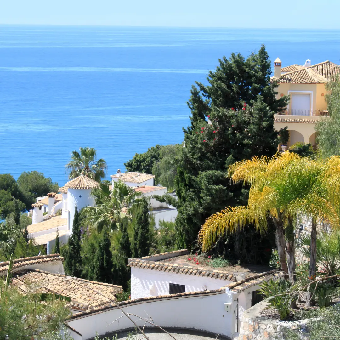Luksusowe nieruchomości na Costa del Sol – ekskluzywne wille z widokiem na morze